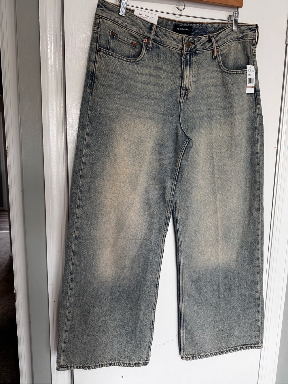 Aeropostale women Relaxed Jeans in Faded Blue-Gray
